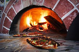 Firewood Cooking: Pizzas
